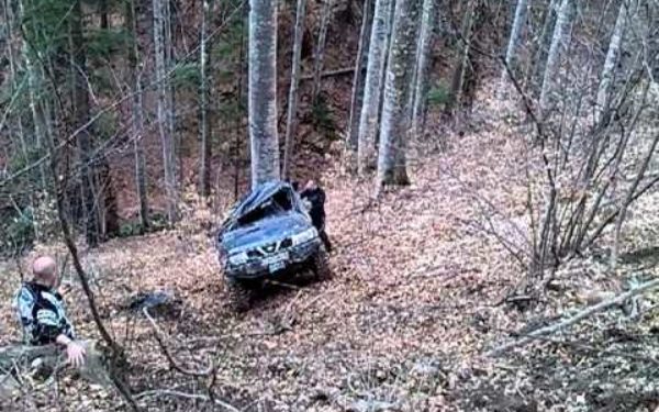 Dobry Przykład Na To, Jak Składa Się Samochód Terenowy Podczas Dachowania