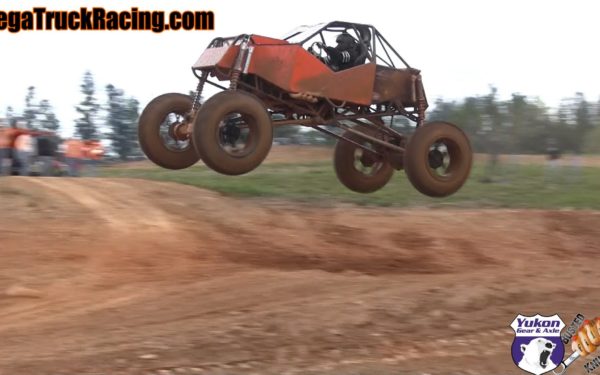 Hammerhead Mega Truck Goes Huge!