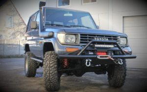Toyota Land Cruiser J7 Uterenowiony Klasyk Toyota Land Cruiser J7 Uterenowiony Klasyk