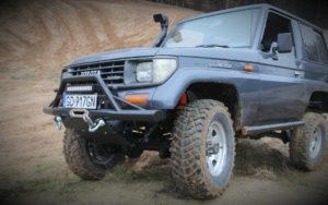 Toyota Land Cruiser J7 Uterenowiony Klasyk Toyota Land Cruiser J7 Uterenowiony Klasyk