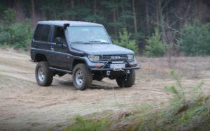 Toyota Land Cruiser J7 Uterenowiony Klasyk Toyota Land Cruiser J7 Uterenowiony Klasyk