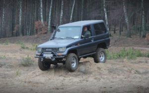 Toyota Land Cruiser J7 Uterenowiony Klasyk Toyota Land Cruiser J7 Uterenowiony Klasyk