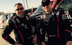 Duet R Six Team Przetrwał Drugi Dzień Pogromu
