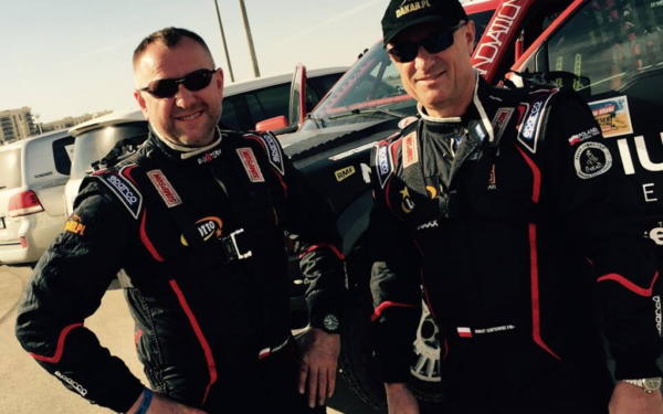 Duet R Six Team Przetrwał Drugi Dzień Pogromu