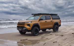 Nowa Toyota Hilux Travo W Pełnej Zbroi More 4x4