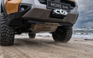 Nowa Toyota Hilux Travo W Pełnej Zbroi More 4x4