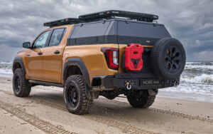 Nowa Toyota Hilux Travo W Pełnej Zbroi More 4x4