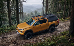 Nowa Toyota Hilux Travo W Pełnej Zbroi More 4x4